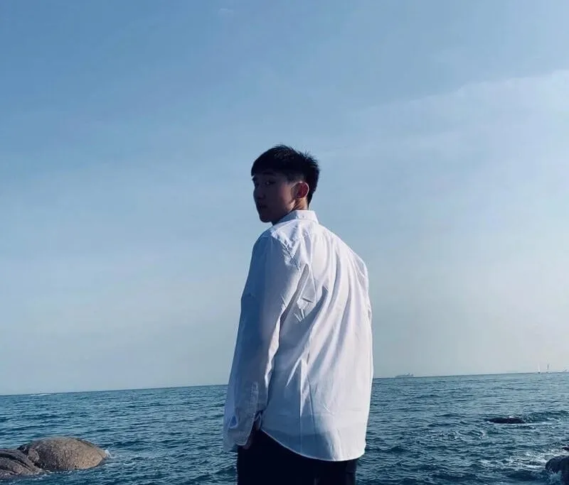 Tìm hiểu tác giả Henry Lee